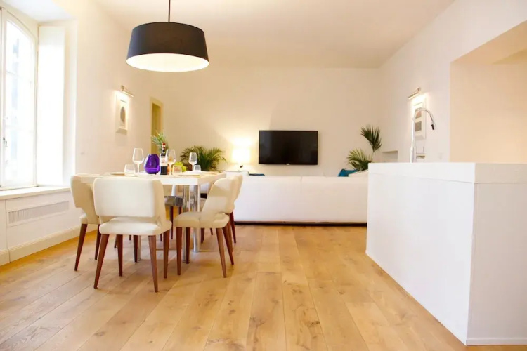 Leonardo's Apartments