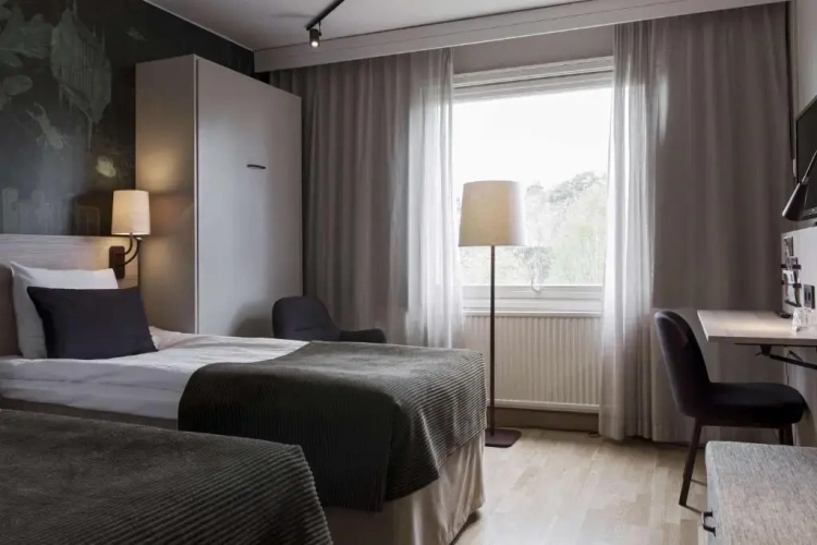 Standard Triple room