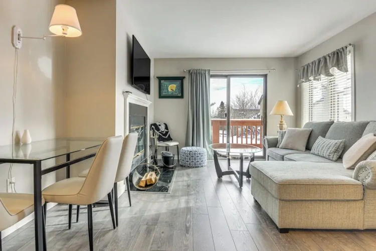 2 Bedrooms Apartment