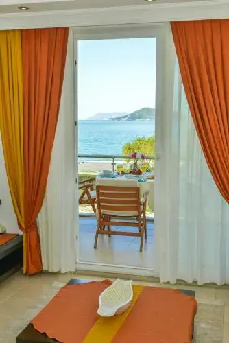 Saros Apartments Calls Beach