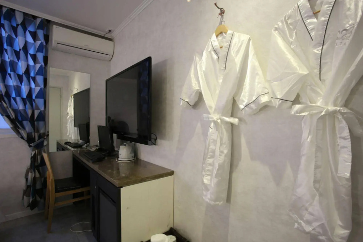 Cello Hotel