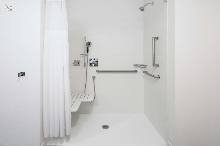 Hampton Inn & Suites San Diego Airport Liberty Station photo 12