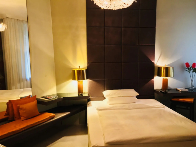 Opera Hotel