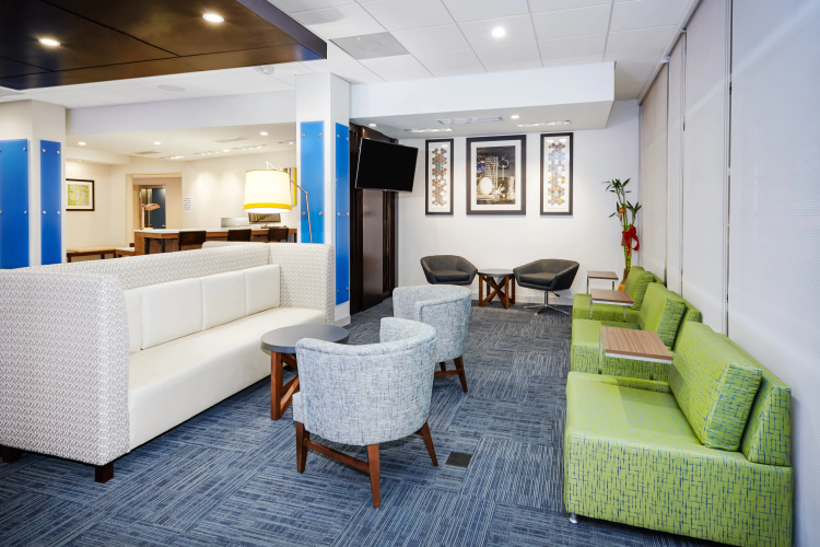 Holiday Inn Express & Suites Chicago North Shore - Niles photo 7