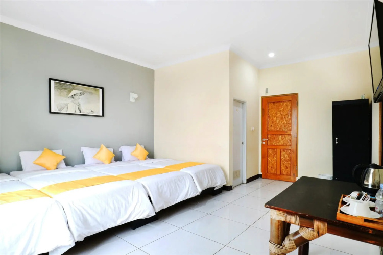 Saung Balibu Hotel
