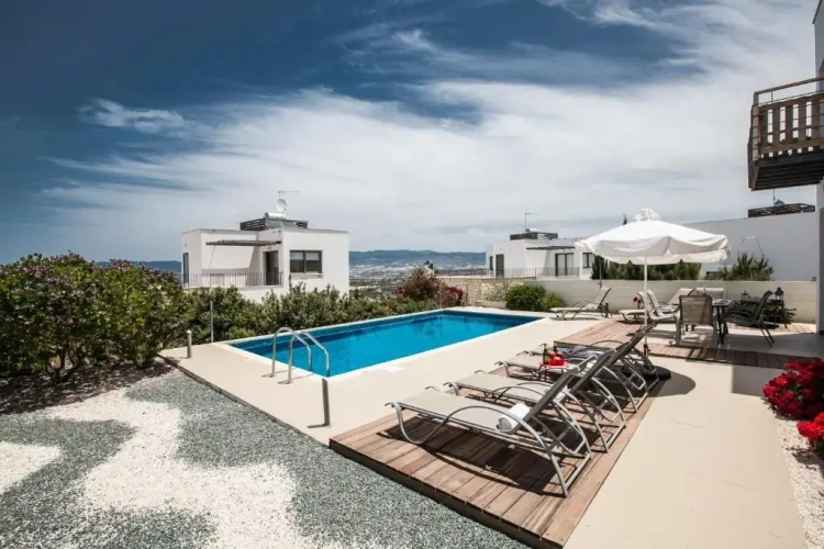 3 Bedrooms Villa