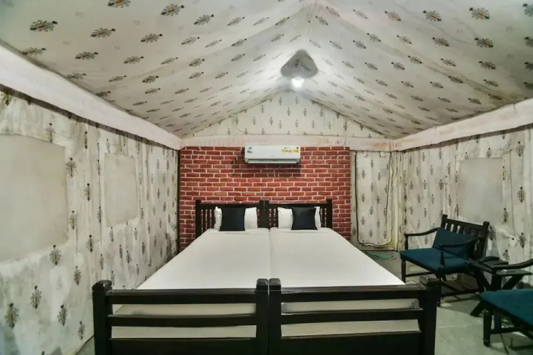 Hoppers Leeway Jungle Camp