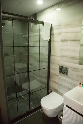 1 Bedroom Apartment with balcony and with city view