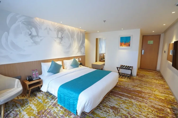 Grand room
