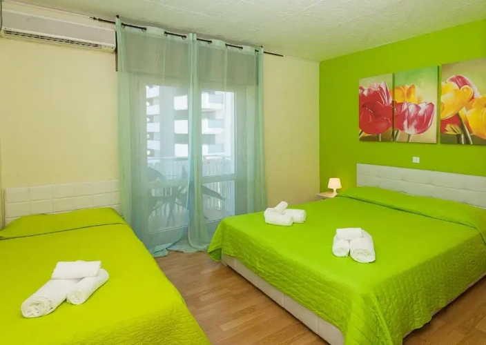 Triple room with balcony