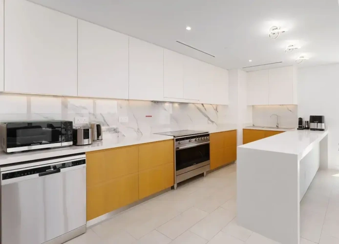 3 Bedrooms Comfort Apartment with sea view