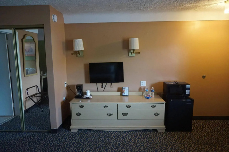 Bellevue Hotel & Suites