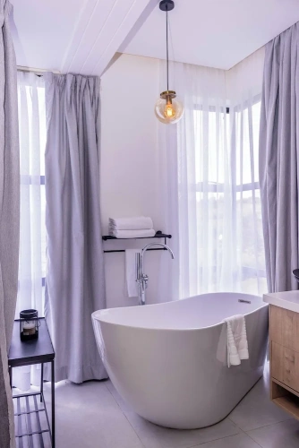 1 Bedroom Luxury Suite with land view