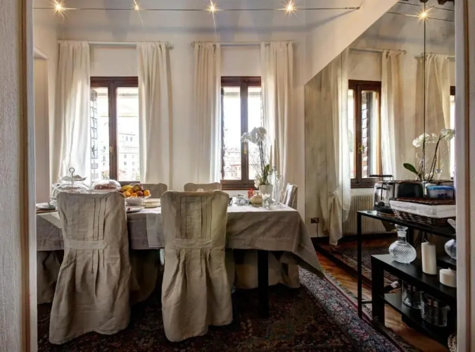 3 Bedrooms Apartment