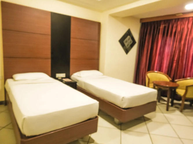 Emarald Hotels