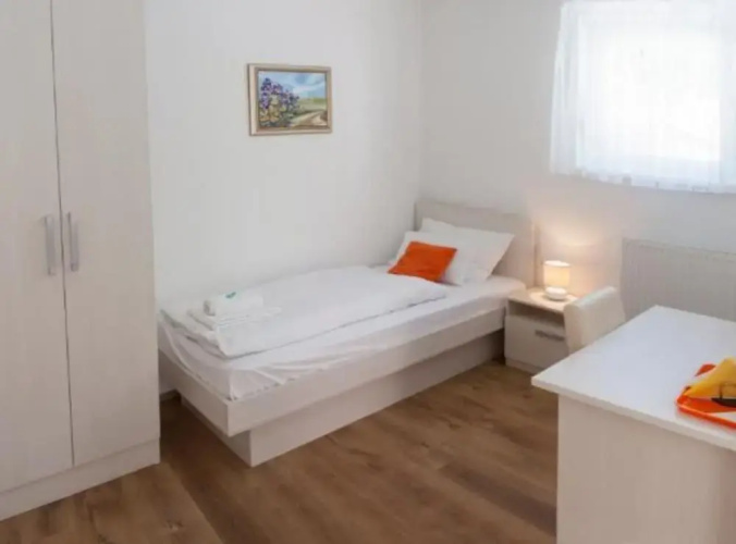 Rooms Lidija 17