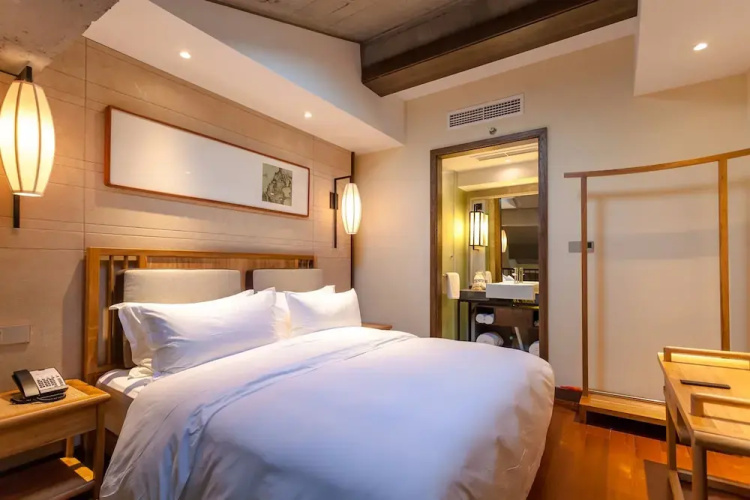 Admirable day Hotel