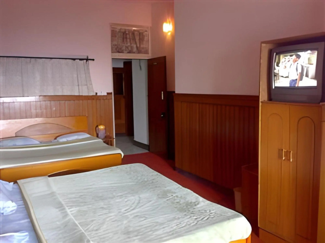 Hotel Sansar