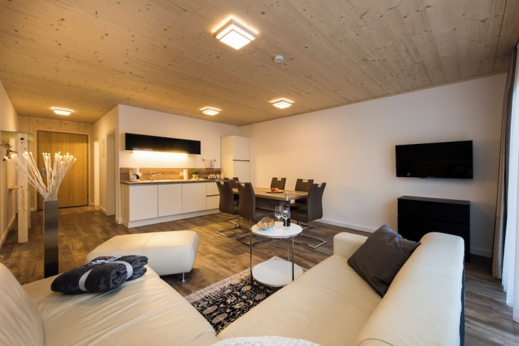 2 Bedrooms Deluxe Apartment