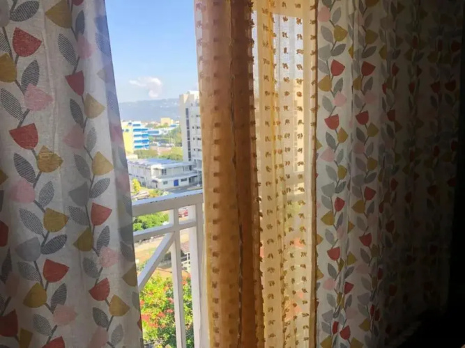 2bed apt with 24hr Security*