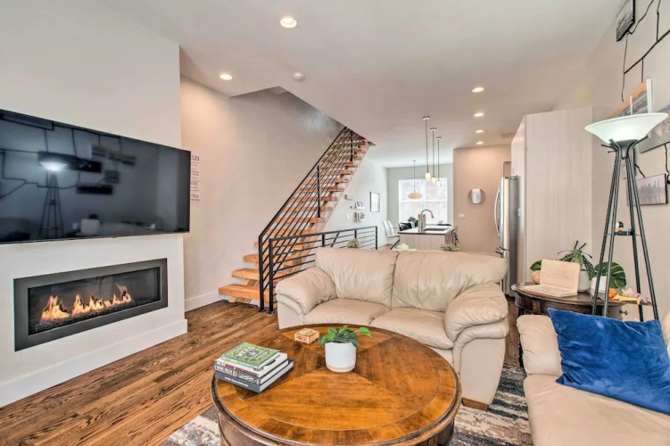 Rooftop Deck & City Views: Denver Abode!