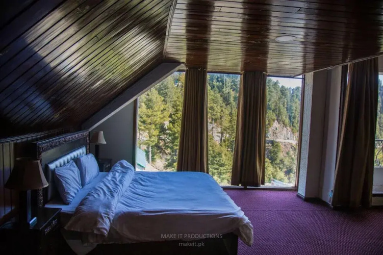 Daisy Dot Hotel