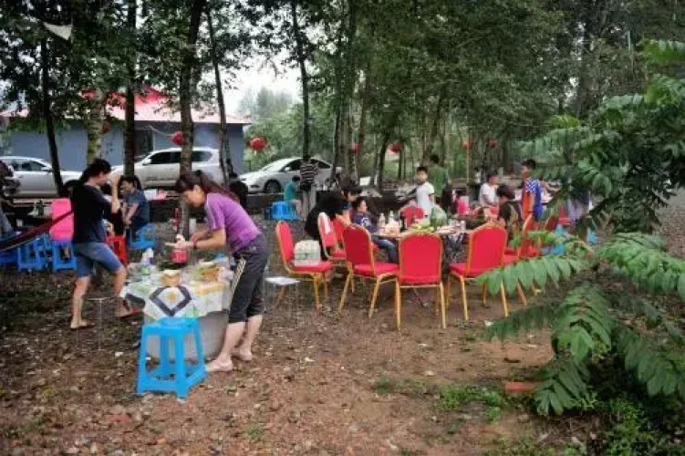 Benxi Riverside Farm Stay Hotel Overview