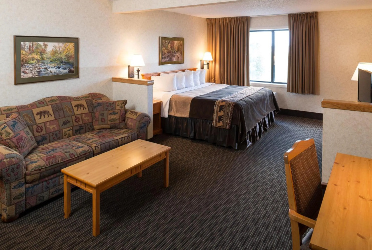 Mitchell Kelly Inn And Suites photo 6