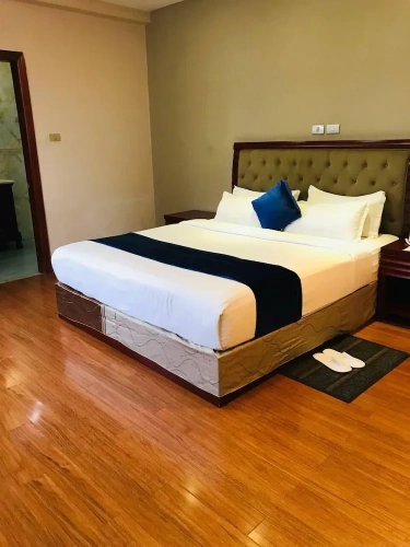 1 Bedroom Executive Single room with balcony and with city view