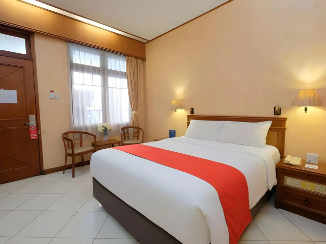 Diamond Hotel Solo
