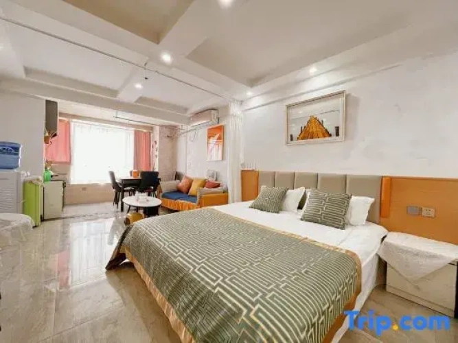 Economy Suite