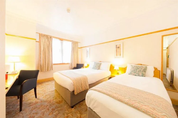The Abington Hotel