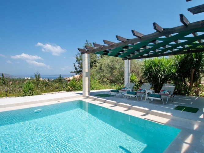 3 Bedrooms Villa