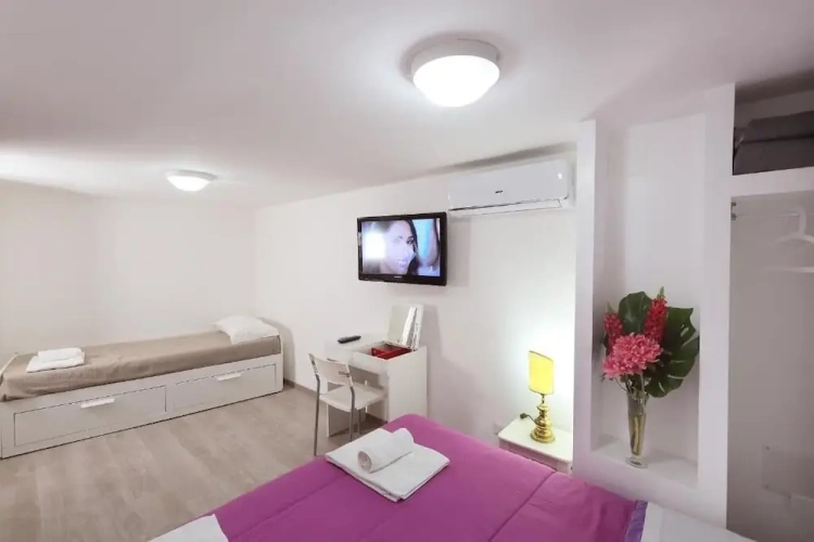 Classic Triple room