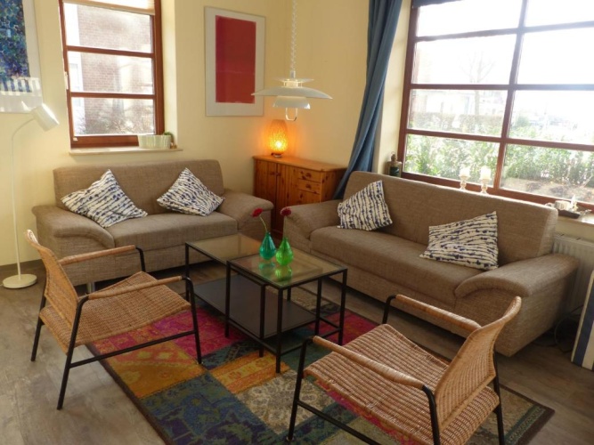 2 Bedrooms Apartment