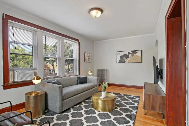Prime 1BR Apt - Cullom F2