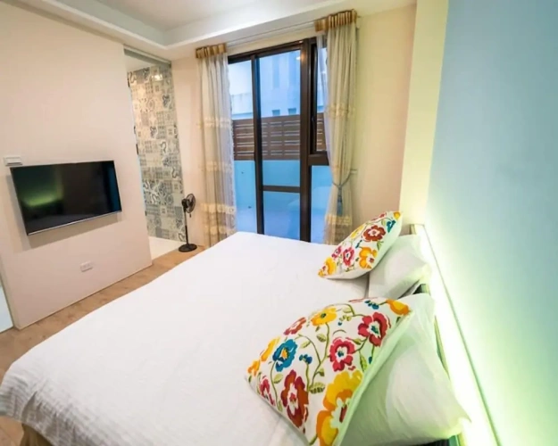1 Bedroom Deluxe Double room with balcony
