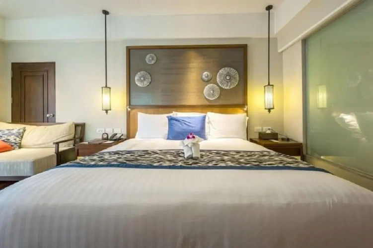 Deluxe Double Suite with pool view