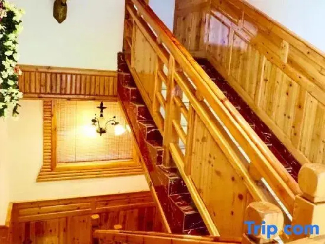 Jinuo Shanzhuang Hostel