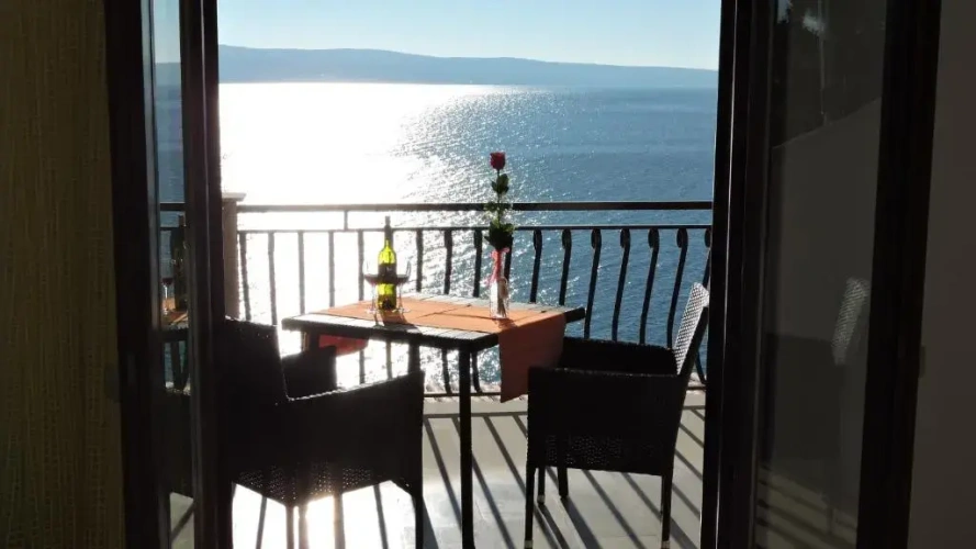 1 Bedroom Apartment with balcony and with sea view