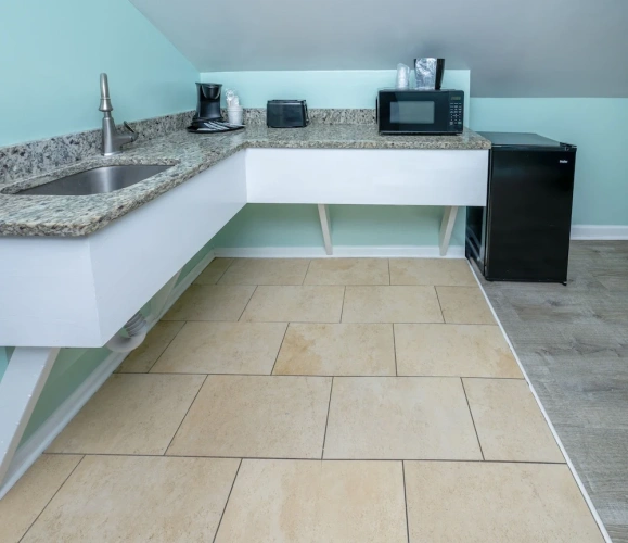 3 Bedrooms Sextuple Suite