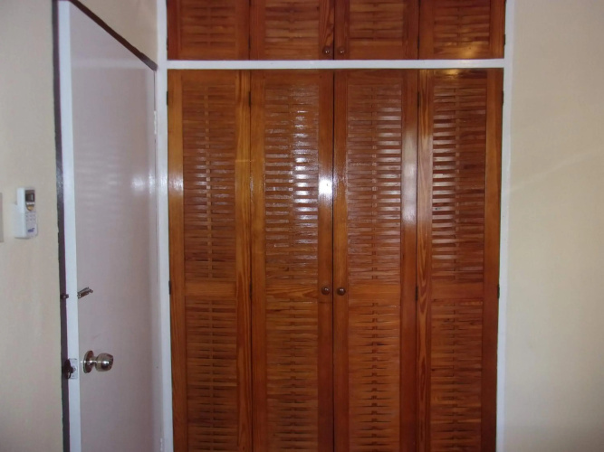 Central Oaklands Kingston Apt