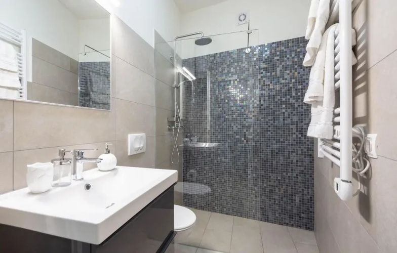 Nice Apartment in Split With 2 Bedrooms and Wifi