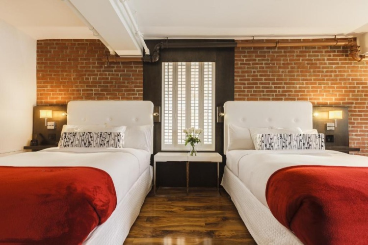 Quadruple Suite
