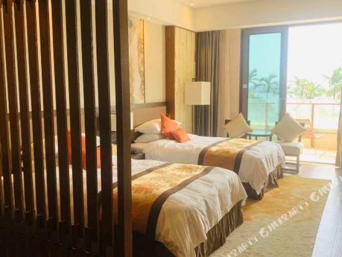 Standard room with river view