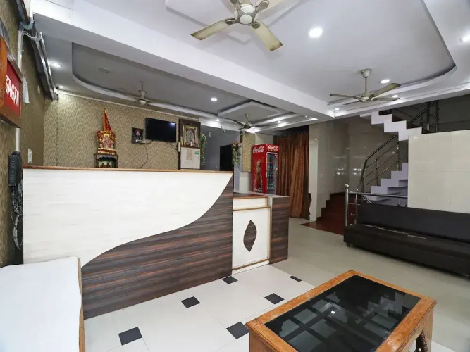 OYO 19004 Hotel Gagan