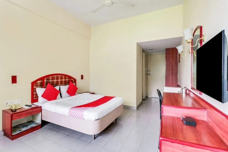 Oyo 60852 Hotel Residency Park