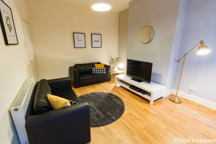 4 Bedrooms Cottage