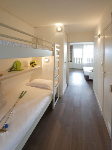 Standard Triple room with balcony