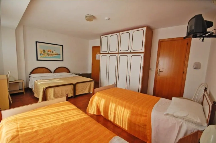 Standard Quadruple room